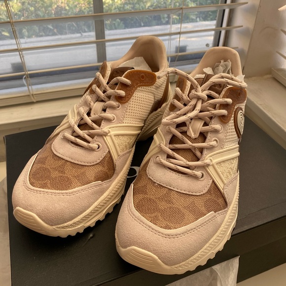 Coach Mens C143 sneakers size 9 white and beige NIB - Picture 3 of 7